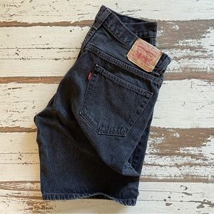 Vintage Y2K Levi’s “90’s” Bermuda Shorts